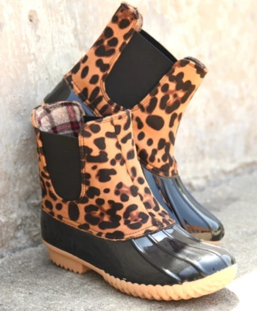 ⭐⭐HOST PICK⭐⭐Leopard Print Duck Boots
